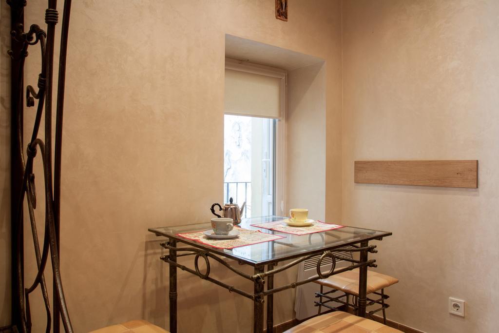 Apartment Roksolana 2 リヴィウ エクステリア 写真